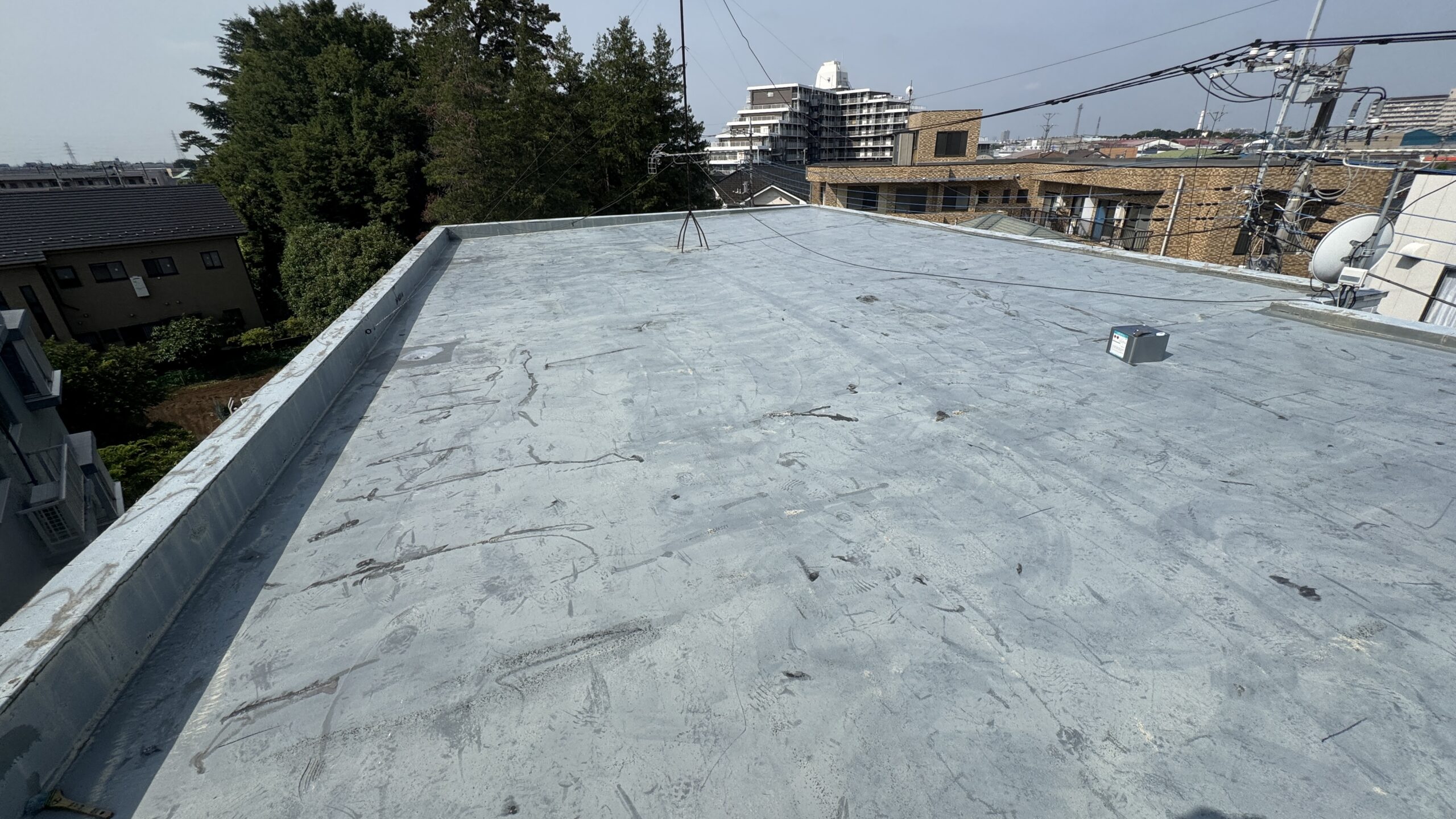 アパート屋上雨漏り修理　「越谷市」「三郷市」「ウレタン防水」